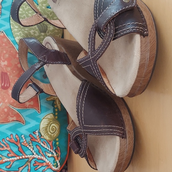 EUC Dansko Leather Sandals - Picture 5 of 8